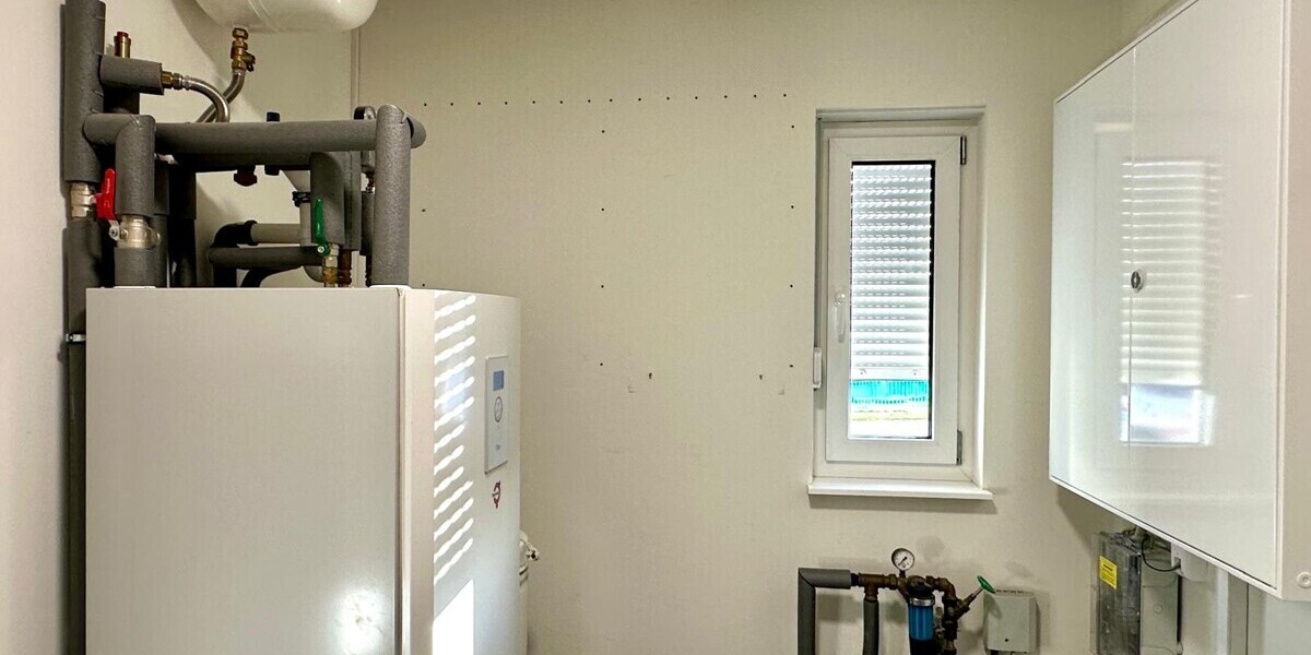 Jetzt Miete möglich! Winkelbungalow 5 km bis Neubrandenburg, Baujahr 2022, Doppelgarage, EBK,Carport - Einfamilienhaus Sponholz | Angebot:25929684