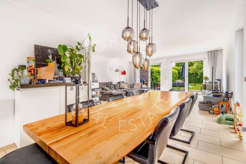Haus zum Mieten in Düsseldorf 4.500 € 193 m²