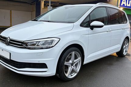 VW Touran 157.000 km 18.888 &euro; Eggolsheim 91330