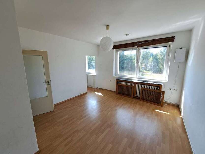 Wohnung zum Mieten in Duisburg 227 € 27 m²