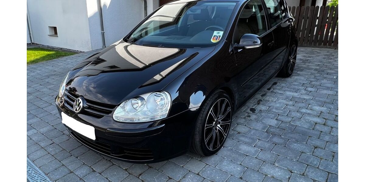 VW Golf 162.000 km 5.499 &euro; Euskirchen 53881