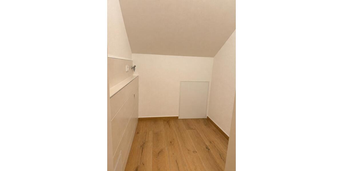 Dachgeschoßwohnung Wertheim - 2.5 Zimmer, 60 m&sup2;, 890&euro; | Angebot:26375266