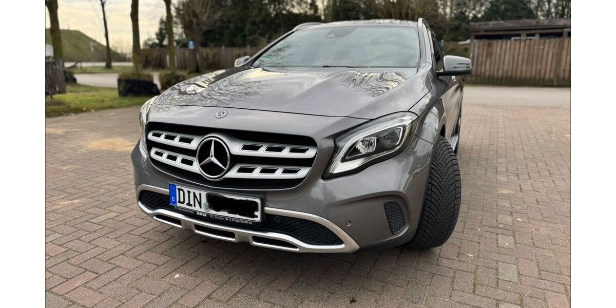 Mercedes-Benz GLA 220 35.600 km 21.800 &euro; Rees 46459