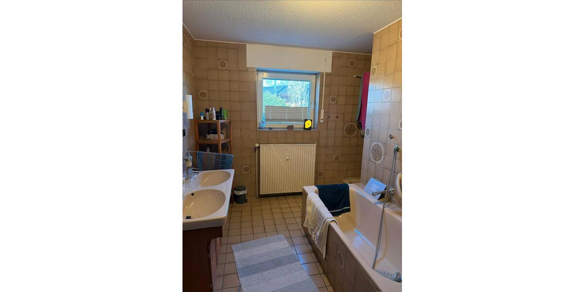 Erdgeschoßwohnung Petershagen - 3 Zimmer, 120 m&sup2;, 660&euro; | Angebot:26288118