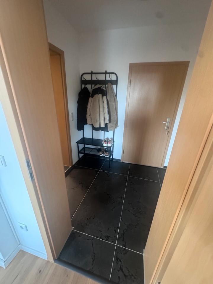 Moderne und ruhig gelegene DG Wohnung mit Gemeinschaftstsgarten zimmer