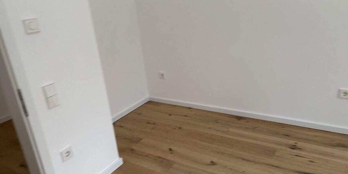 Etagenwohnung Hannover Döhren - 3 Zimmer, 100 m&sup2;, 1.450&euro; | Angebot:24594302