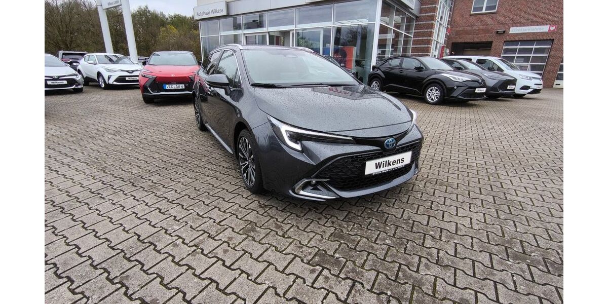 Toyota Corolla 2.700 km 31.900 &euro; Lohne 49393