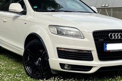 Audi Q7 327.000 km 7.900 &euro; Offenbach 63075