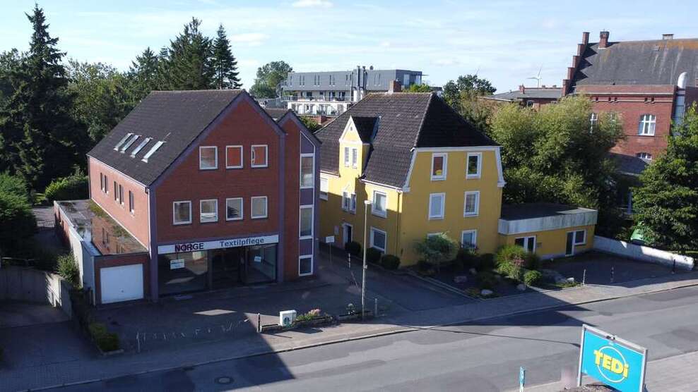 Haus zum Kaufen in Husum 1.373.000 € 1289 m² 32 zimmer