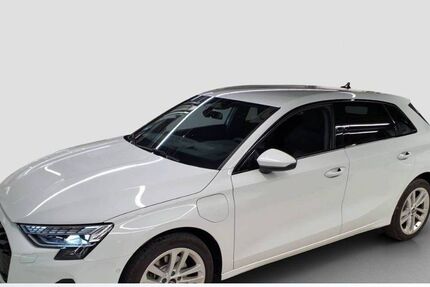 Audi A3 4.794 km 34.880 &euro; Saal a.d. Donau 93342
