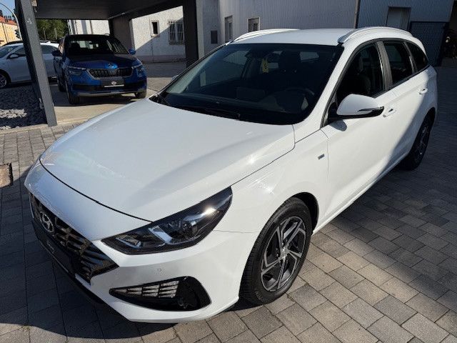 i30