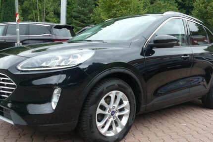 Ford Kuga 83.500 km 17.990 &euro; Schneeberg 08289