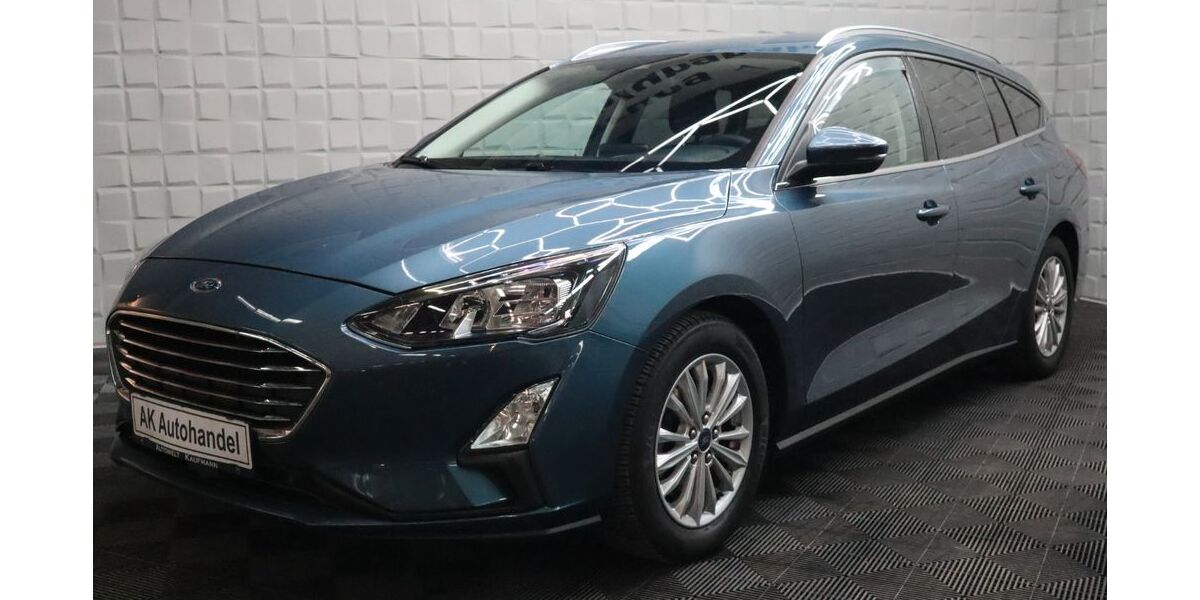 Ford Focus 51.089 km 14.890 &euro; Freising bei München 85354