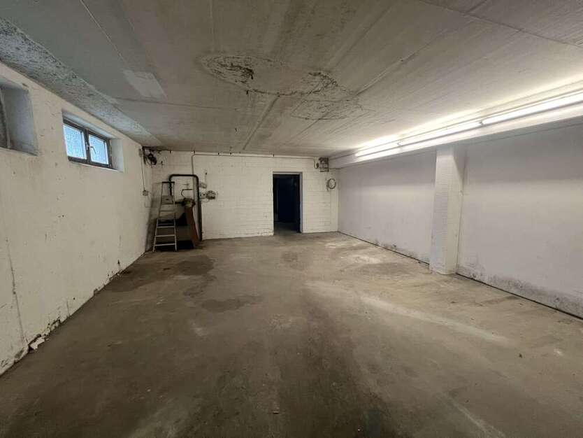 Halle in Aachen 560 € 87 m²