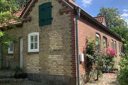 Haus Klein Schlamin Klein Schlamin - 7 Zimmer, 150 m&sup2;, 350.000&euro; | Angebot:27025199