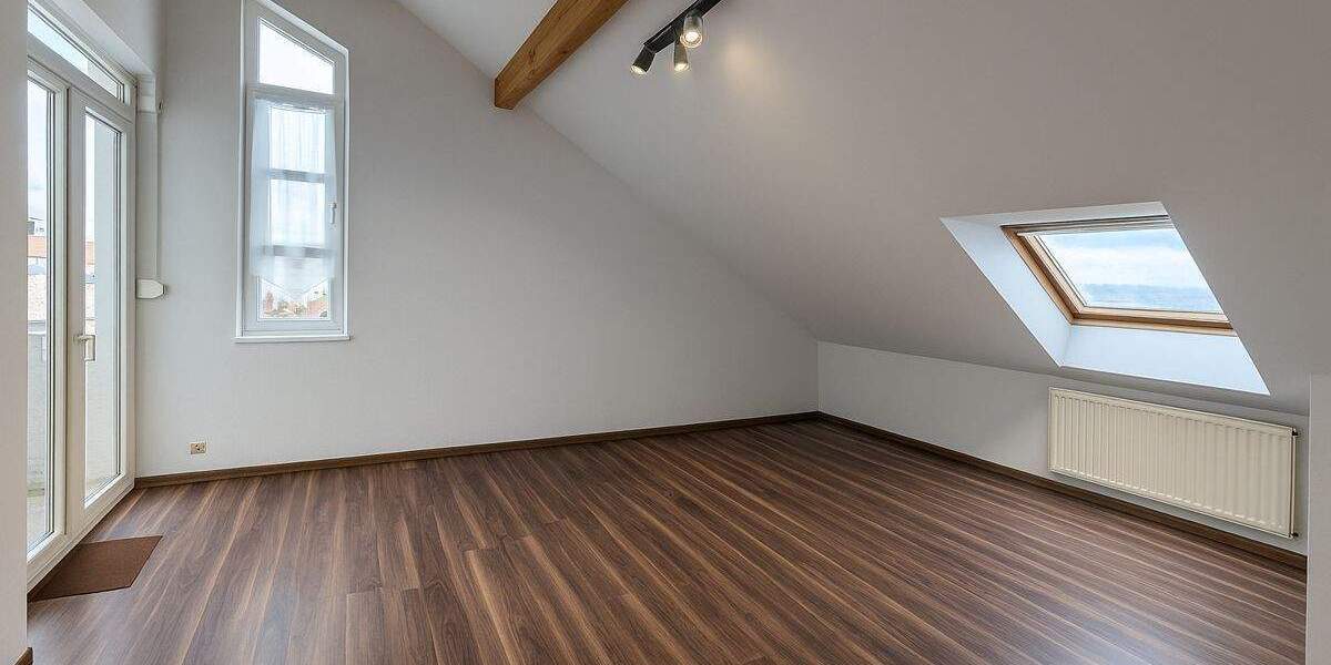 Bezaubernde Dachgeschosswohnung inkl. Stellplatz in Gerlenhofen 1 zimmer