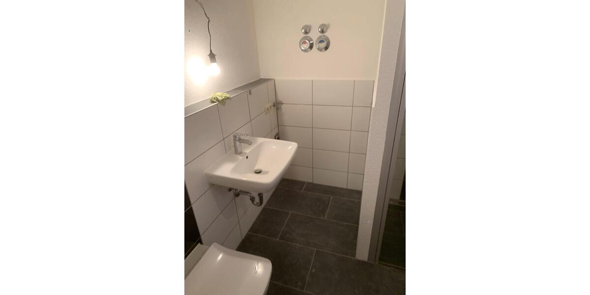 Erdgeschoßwohnung Kahla - 2 Zimmer, 40 m&sup2;, 400&euro; | Angebot:24955956
