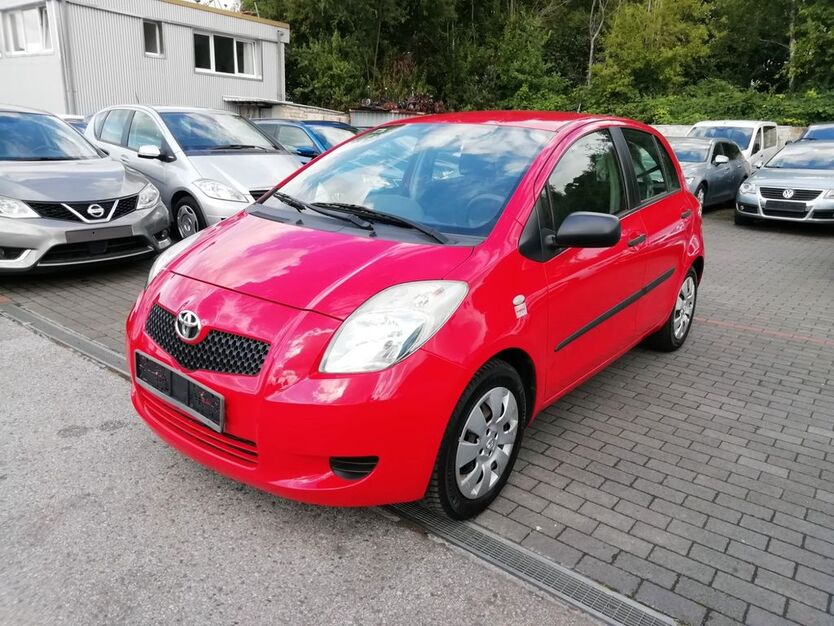 Toyota Yaris 149.560 km 2.990 € Essen 45309
