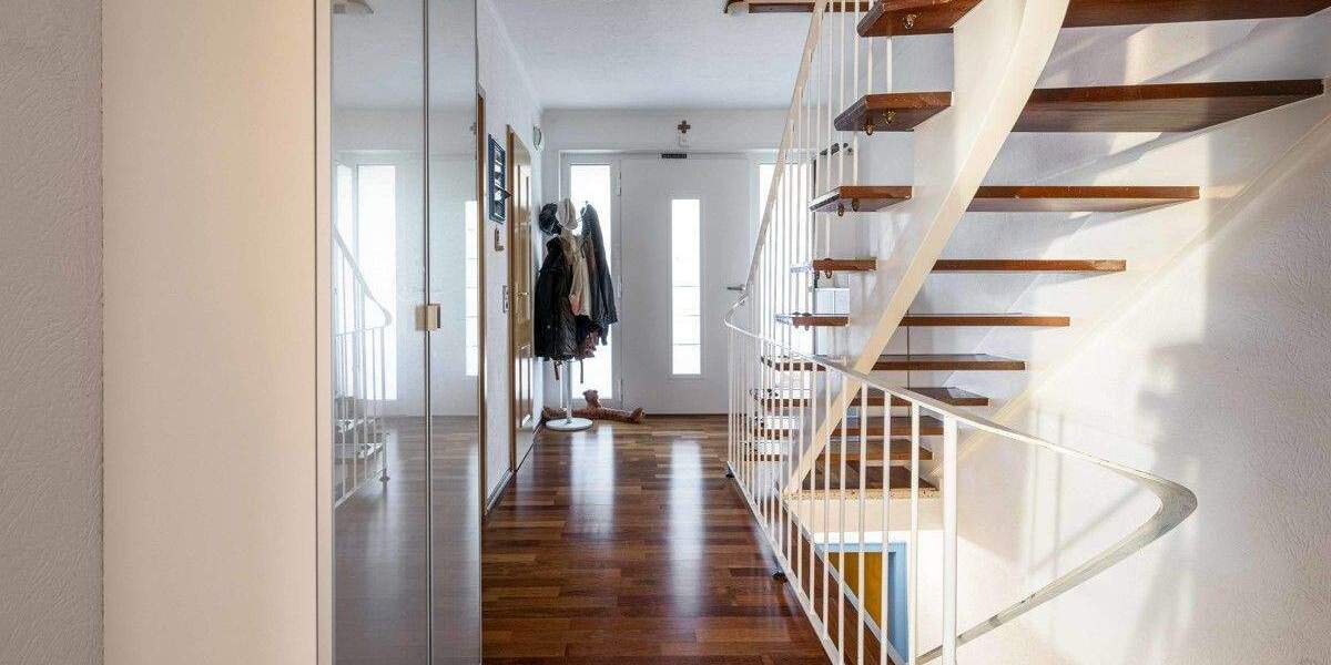 Reihenmittelhaus Bremerhaven Geestemünde - 5 Zimmer, 119 m&sup2;, 229.000&euro; | Angebot:25737095