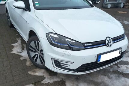 VW Golf 95.000 km 13.500 &euro; Vlotho 32602
