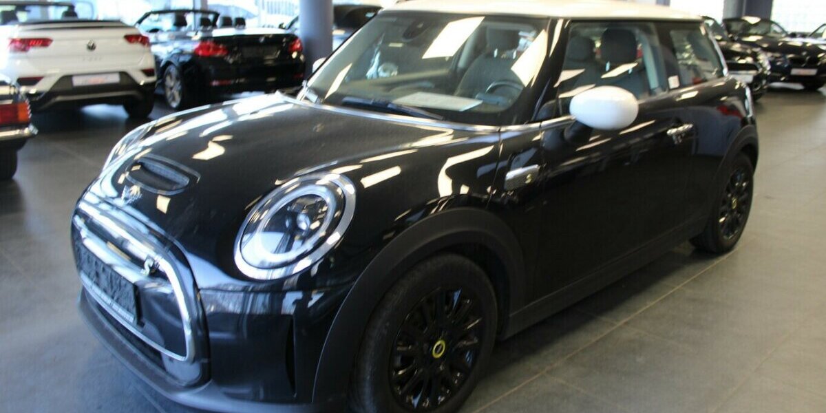 Mini Cooper SE Classic Trim 39.998 km 16.480 &euro; Euskirchen 53881