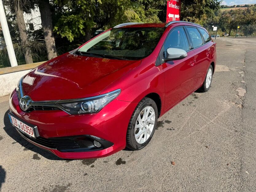 Toyota Auris 104.750 km 9.200 € Dreisen 67816