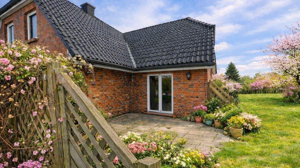 Einfamilienhaus Sanitz - 7 Zimmer, 250 m&sup2;, 575.000&euro; | Angebot:25336444