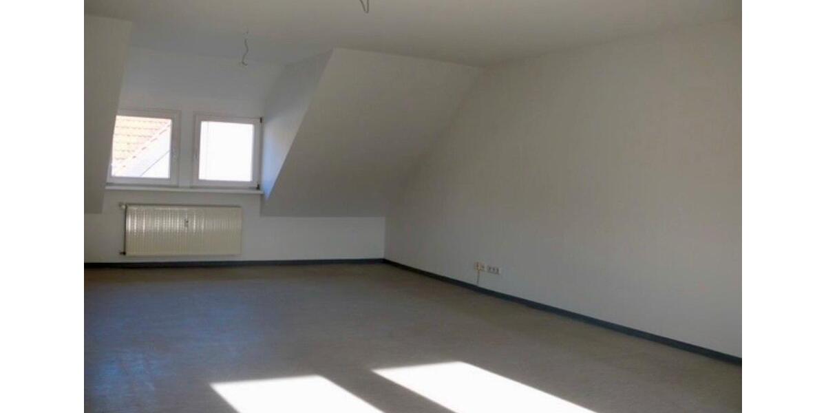 Ab 01.04.2026 Schöne 3-Zimmer Dachgeschosswohnung in Lich 3 zimmer