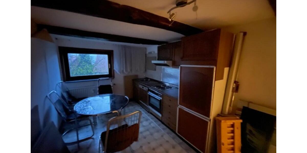 Einfamilienhaus Bad Arolsen - 6 Zimmer, 350 m&sup2;, 195.000&euro; | Angebot:24253552