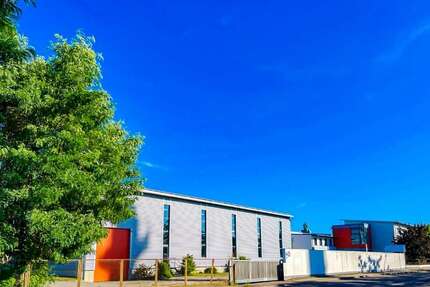 Halle in Coswig 1.800.000 € 2344.57 m²