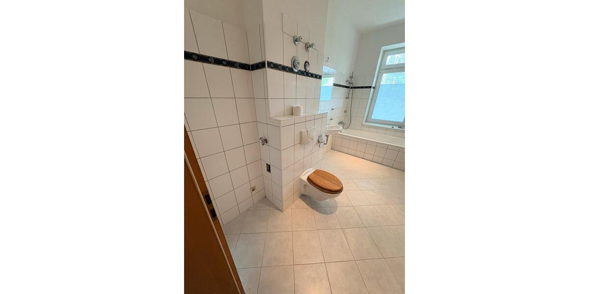 Erdgeschoßwohnung Chemnitz Bernsdorf - 2 Zimmer, 61 m&sup2;, 115.000&euro; | Angebot:27169852