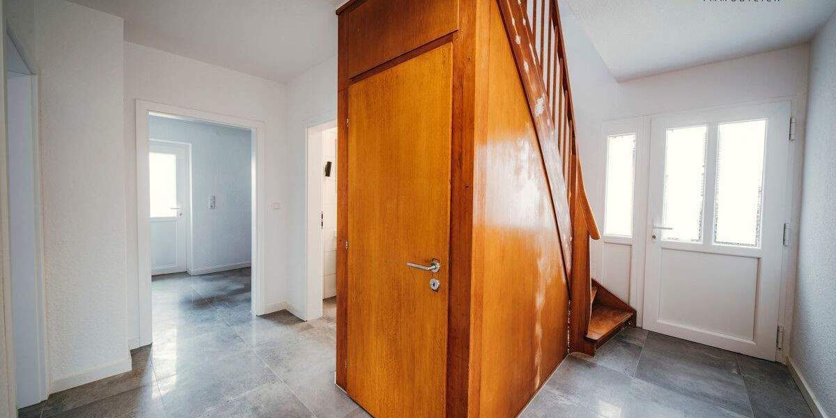 Einfamilienhaus Wiefelstede - 6 Zimmer, 130 m&sup2;, 299.000&euro; | Angebot:25736405