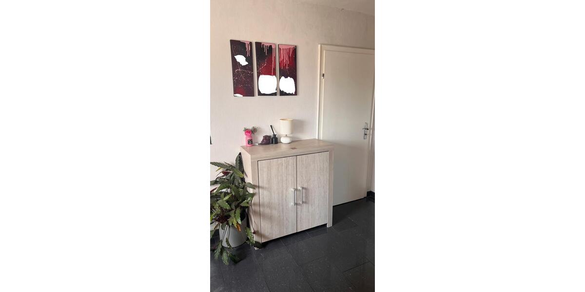 Dachgeschoßwohnung Niederkassel - 2 Zimmer, 49 m&sup2;, 870&euro; | Angebot:26669629
