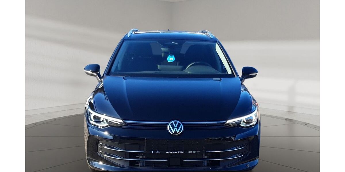 VW Golf 1.500 km 41.990 &euro; Weißenfels 06667