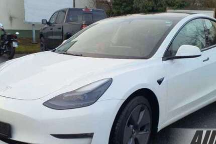 Tesla Model 3 53.450 km 27.750 &euro; Schöningen 38364