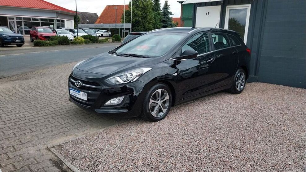 i30