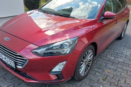 Ford Focus 60.000 km 15.999 € Bodenwöhr 92439