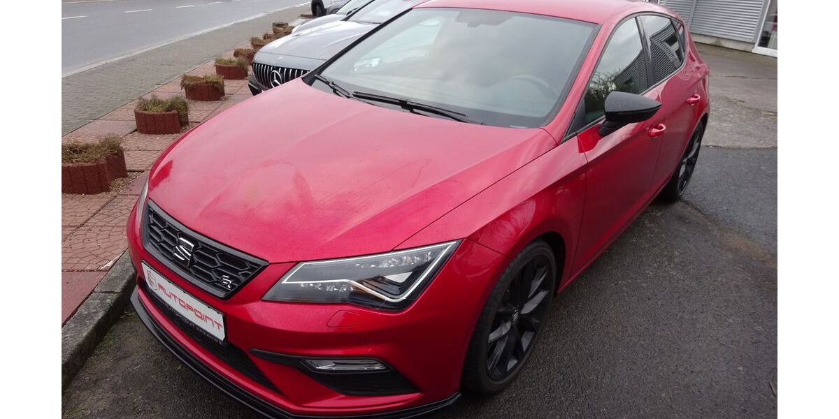 Seat Leon 89.870 km 14.890 &euro; Höpfingen 74746