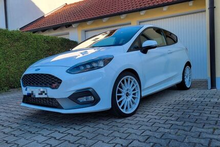 Ford Fiesta 164.000 km 8.600 € Isen 84424