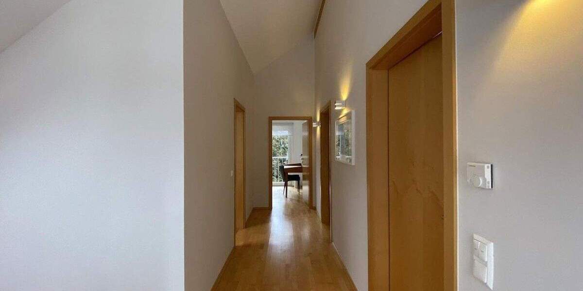 Einfamilienhaus Greifenberg - 5 Zimmer, 175 m&sup2;, 3.100&euro; | Angebot:24802908