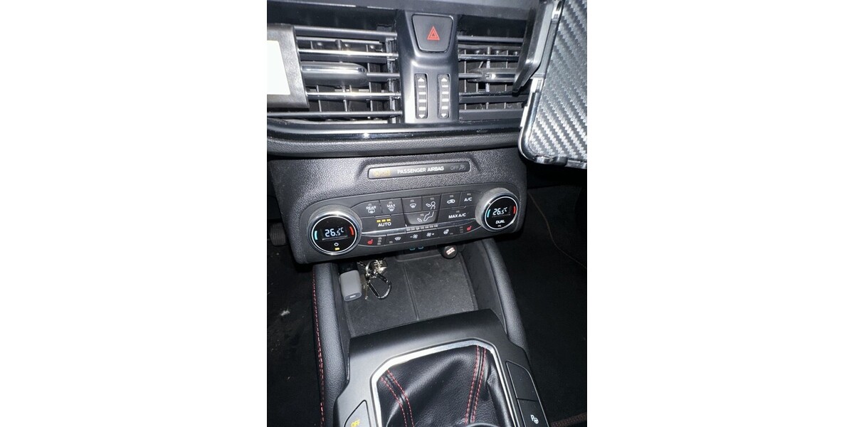 Ford Focus 35.099 km 19.600 &euro; Köln 50667