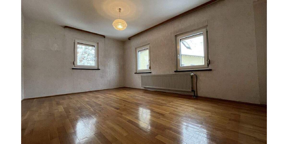 Einfamilienhaus Burgthann - 7 Zimmer, 143 m&sup2;, 319.000&euro; | Angebot:25563297