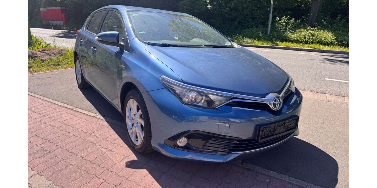 Toyota Auris 134.500 km 12.500 &euro; Kaiserslautern 67659