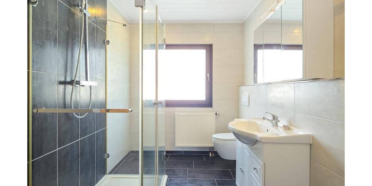 Einfamilienhaus Haßfurt Uchenhofen - 8 Zimmer, 230 m&sup2;, 329.900&euro; | Angebot:26128822