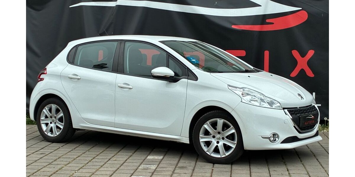 Peugeot 208 136.000 km 4.300 &euro; Mühlheim am main 63165