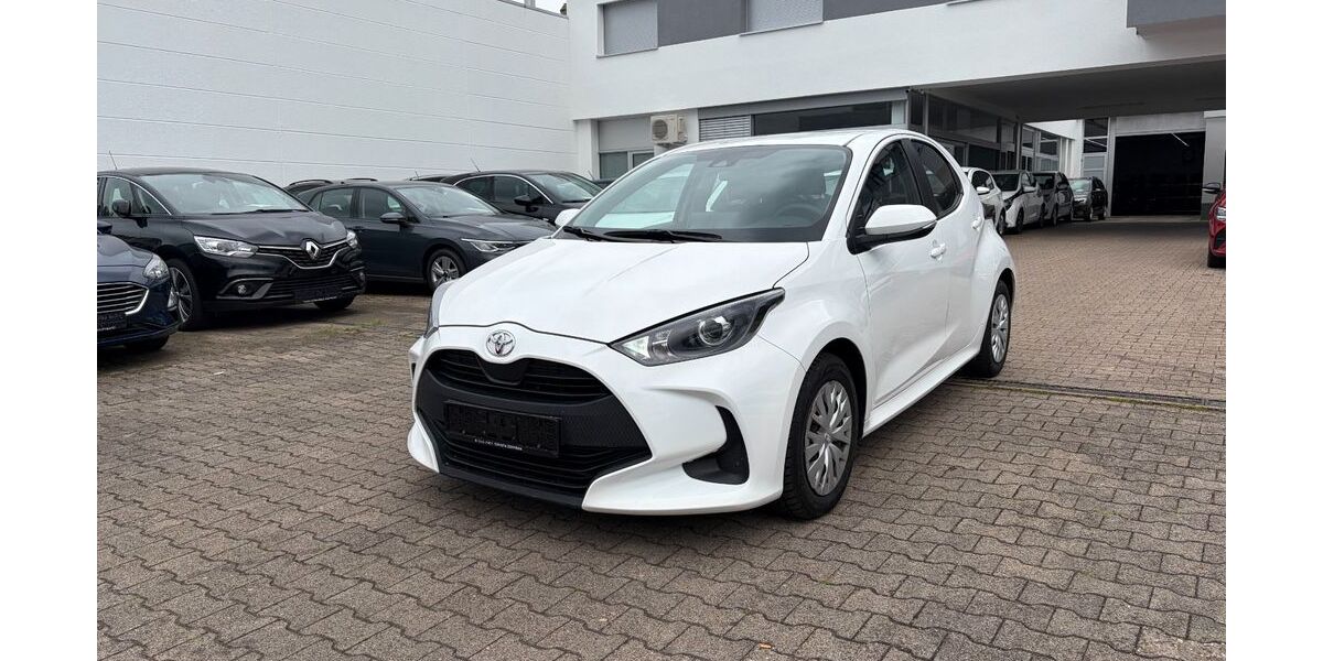 Toyota Yaris 107.390 km 10.995 &euro; Stuttgart 70597