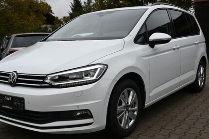 VW Touran 93.000 km 26.200 € Petting /Waging am See 83367