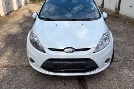 Ford Fiesta 201.000 km 2.300 &euro; Köln 50765