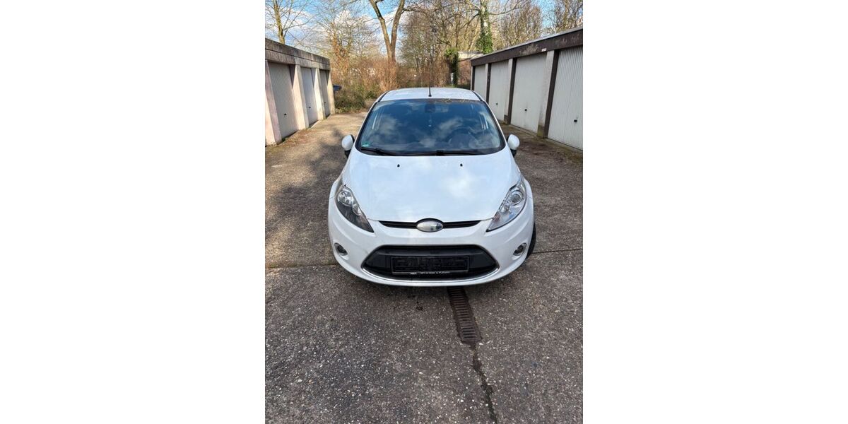 Ford Fiesta 201.000 km 2.300 &euro; Köln 50765