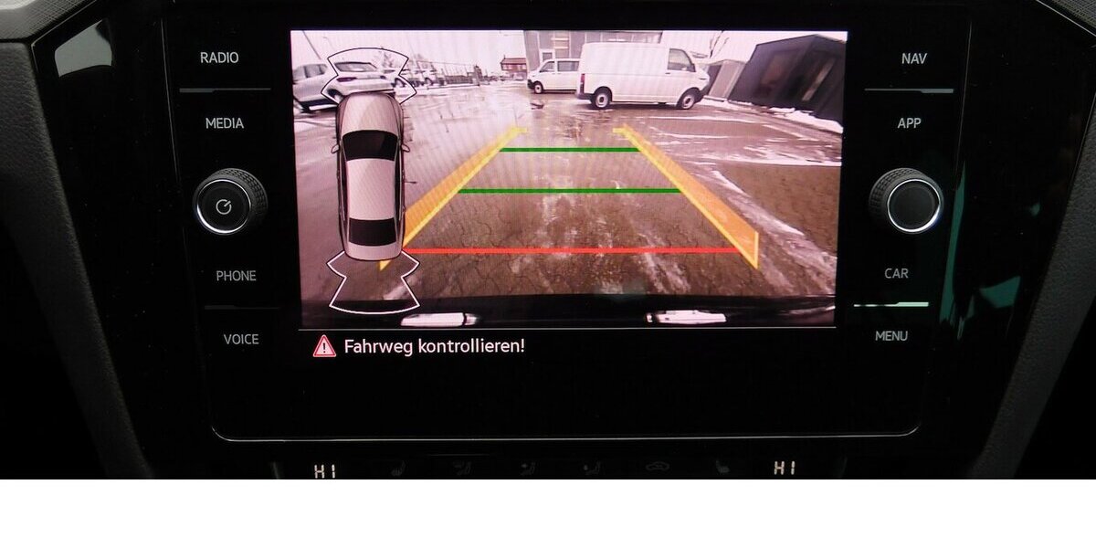 VW Passat 2.0 Bussiness BMT TDI Standhei.Navi Klima 36.500 km 22.990 &euro; Vordorf 38533